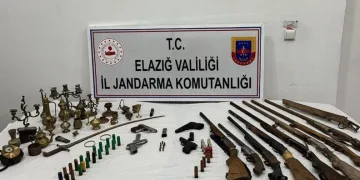 Tekirdağ’da iki araçta ruhsatsız silah ve fişek ele geçirildi