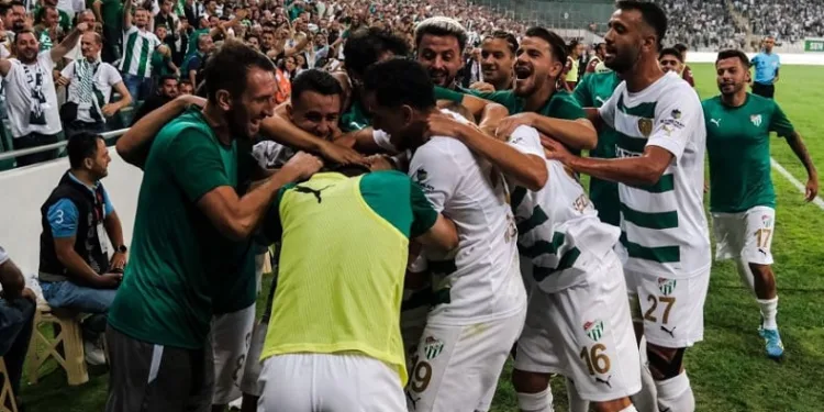 Lider Bursaspor Artvin Hopaspor maçına odaklandı
