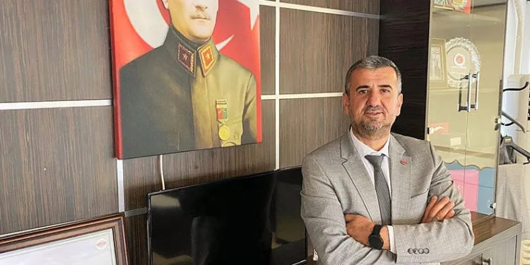 Sahte Dışişleri Bakanlığı ve jandarma personeli yakalandı