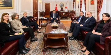 TBMM Başkanı Kurtulmuş: “Kıbrıs Adası’nda iki toplumlu bir seçenekten başka hiçbir seçim yolu kalmamıştır”