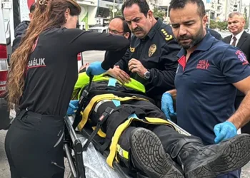 Esenyurt’ta sağlık malzemeleri üreten fabrikanın deposunda korkutan yangın