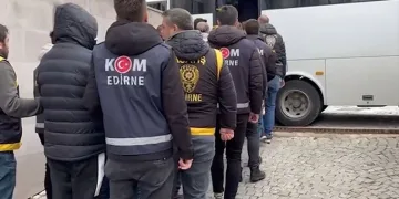Edirne menkezli 4 ilde oto dolandırıcılığı operasyonu: 5 tutuklama
