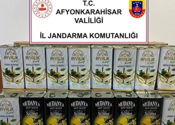 Alkollü sürücü 4 araca çarparak durabildi, ortalık savaş alanına döndü