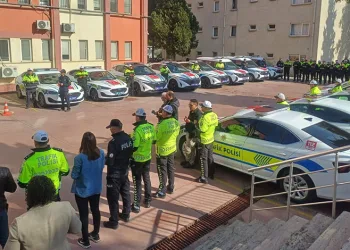 Bayburt’ta şüpheli hareketler sergileyen 2 şahısın üzerinden uyuşturucu madde çıktı