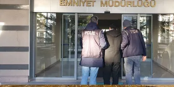 İzmir’deki yangın faciasında ölen 5 kardeşin cenazeleri adli tıpta