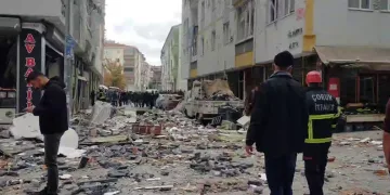 Menteşe’de orman yangını, söndürme çalışmaları sürüyor