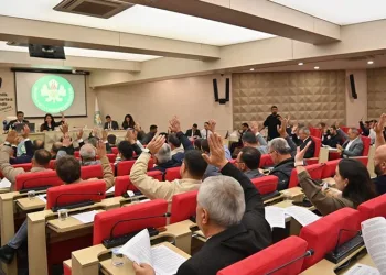 Bahçeli’nin ismi kaldırıldı, MHP ve AK Parti grubu meclisi terk etti
