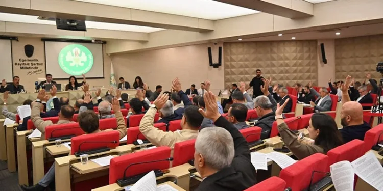 Bahçeli’nin ismi kaldırıldı, MHP ve AK Parti grubu meclisi terk etti