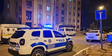 Alkollü sürücü 4 araca çarparak durabildi, ortalık savaş alanına döndü