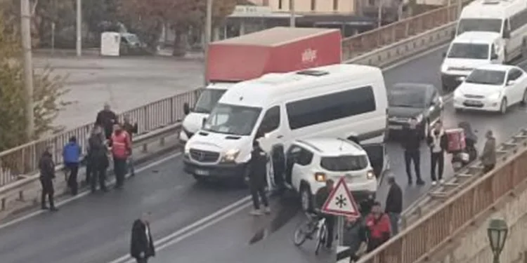 Ormanlık alanda yıldırım düşmesi sonucu çıkan yangın söndürüldü