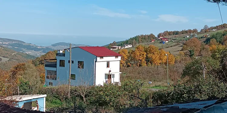 Bayburt’ta şüpheli hareketler sergileyen 2 şahısın üzerinden uyuşturucu madde çıktı