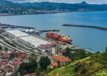 Erdek Kapıdağ Yarımadası’nda çevreye duyarsızlık: Temizlik vatandaşa kaldı