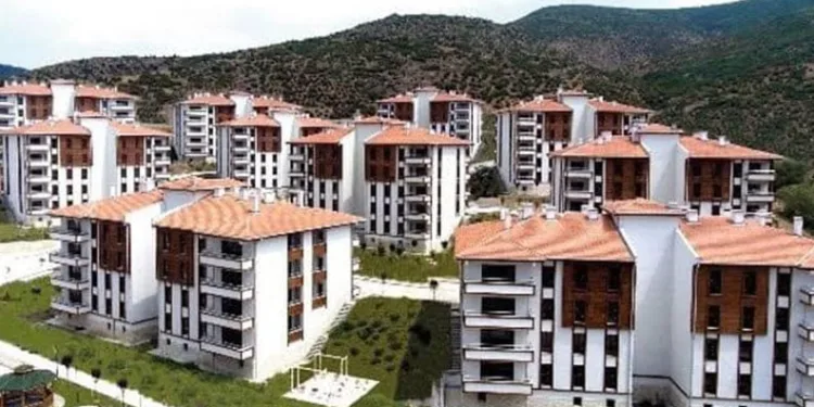 Bahçeli’nin ismi kaldırıldı, MHP ve AK Parti grubu meclisi terk etti