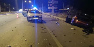 Araçların hurdaya döndüğü kazada 5 kişi yaralandı