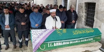 Kocası tarafından balta ile öldürülen kadın son yolculuğuna uğurlandı