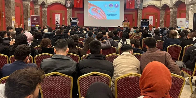 Tavşanlı’da dolmuş şoförlerinden ‘Taşlanıyoruz’ iddiası
