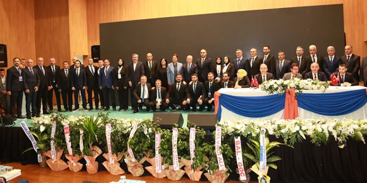 Bekir Aydın AK Parti Orhangazi 8. Olağan İlçe Kongresi’ne katıldı 