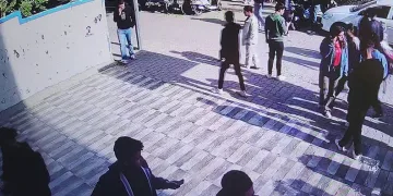 Esenyurt’ta sağlık malzemeleri üreten fabrikanın deposunda korkutan yangın