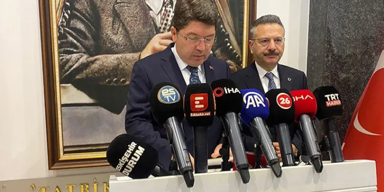 Bakan Tunç: “Yassıada yargısını özlüyorlar”