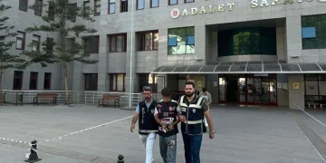 İzmir’deki yangın faciasında ölen 5 kardeşin cenazeleri adli tıpta