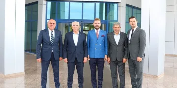 Büyükşehir Belediyesi’nden zeytin üreticisine destek