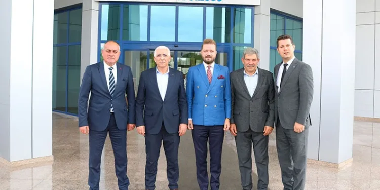 Büyükşehir Belediyesi’nden zeytin üreticisine destek