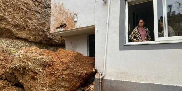Edirne’de kaçak göçmen operasyonu: Kıskıvrak yakalandılar