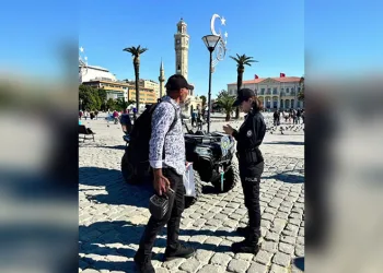 Mersin’de kaçak makaron ve sahte içki ele geçirildi