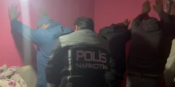Düğün konvoyunda kaza: 4 yaralı
