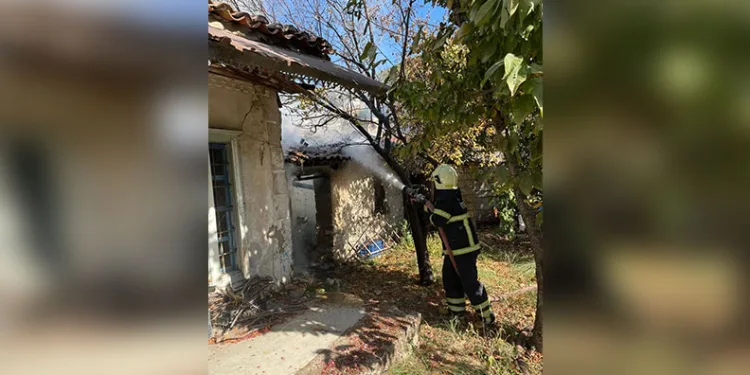 Bayburt’ta şüpheli hareketler sergileyen 2 şahısın üzerinden uyuşturucu madde çıktı