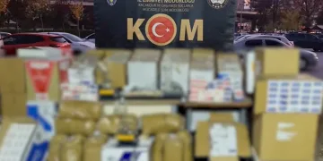Kayıp şahıs jandarma ve polis ekipleri tarafından su altında aranıyor