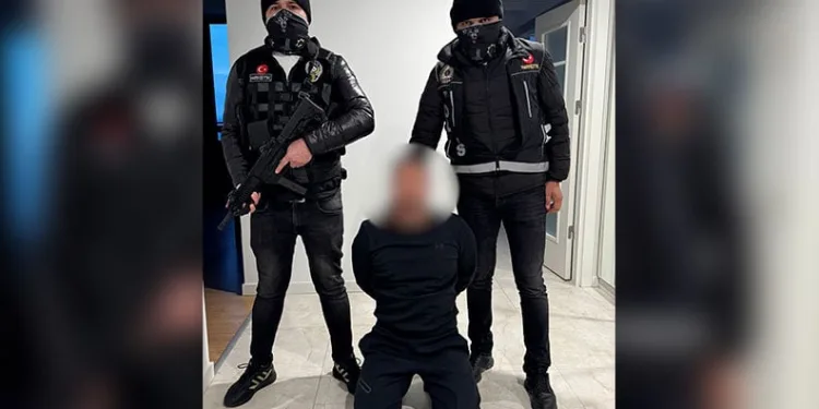 İzmir’deki yangın faciasında ölen 5 kardeşin cenazeleri adli tıpta