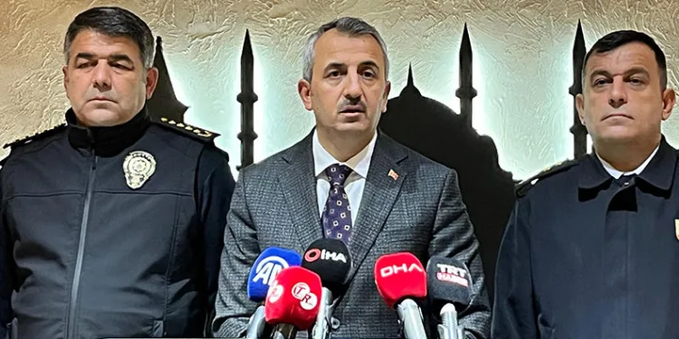 İzmir’deki yangın faciasında ölen 5 kardeşin cenazeleri adli tıpta