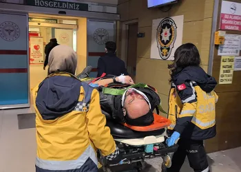 Bursa’da devrilen motosikletin sürücüsü ağır yaralandı