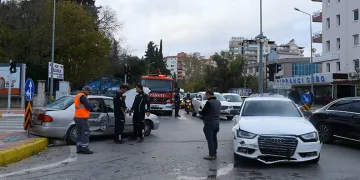 ‘Dönülmez’ tabelasını dikkate almadı, kaza yaptı: 1 yaralı