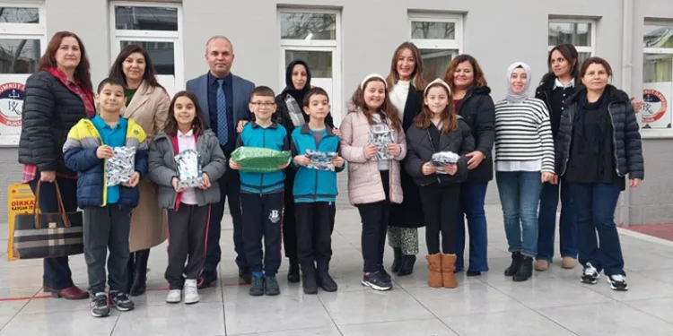 Bursa’da ilkokulda ödül heyecanı