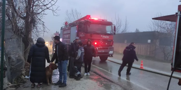 Yeniceabat Mahallesi’nde iş yerinde yangın çıktı