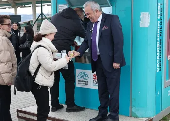 Şadi Özdemir’den öğrencilere çorba ikramı