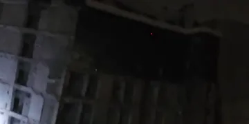 6 katlı hastanenin devasa bloku kağıt gibi yerle bir oldu