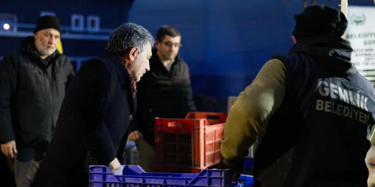 Gemlik Belediyesi’den, zeytin üreticisine 3 milyon liralık destek