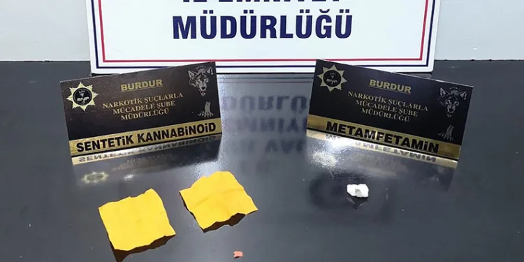 Burdur’da minibüste üzerinden uyuşturucu ile yakalanan şüpheli tutuklandı