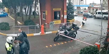 Erciyes’te yürüyüş yaparken ayağı kırılan dağcı kurtarıldı