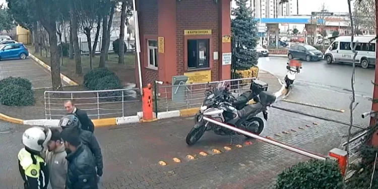 Erciyes’te yürüyüş yaparken ayağı kırılan dağcı kurtarıldı