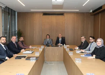 İnegöl Belediyesi’nin özel personelleri yüzleri güldürüyor