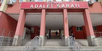 Kızının giyimine karışan babaya istismar iftirası