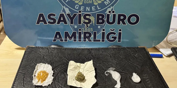 Bursa’da uyuşturucu ve ruhsatsız silah ele geçirildi