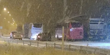 Erzurum’da ulaşıma kar engeli