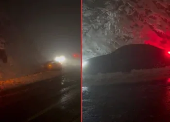Bursa’da karlı yolda sürücüler mahsur kaldı