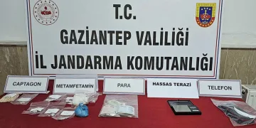 Uyuşturucu taciri şahsı jandarma yakaladı