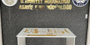 Elektrik tellerinde yaşanan patlama paniğe neden oldu